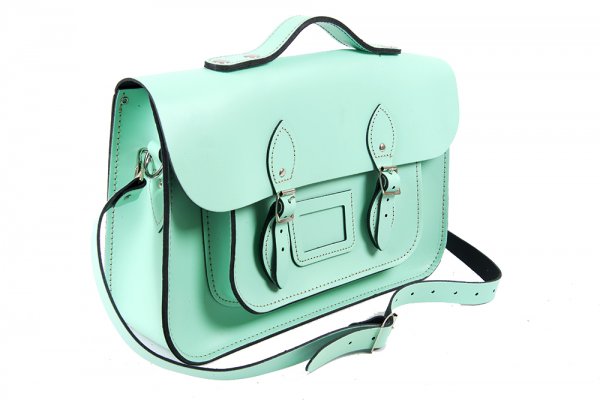 15 MINT BLUE MAGNETIC SATCHEL W/HANDLE